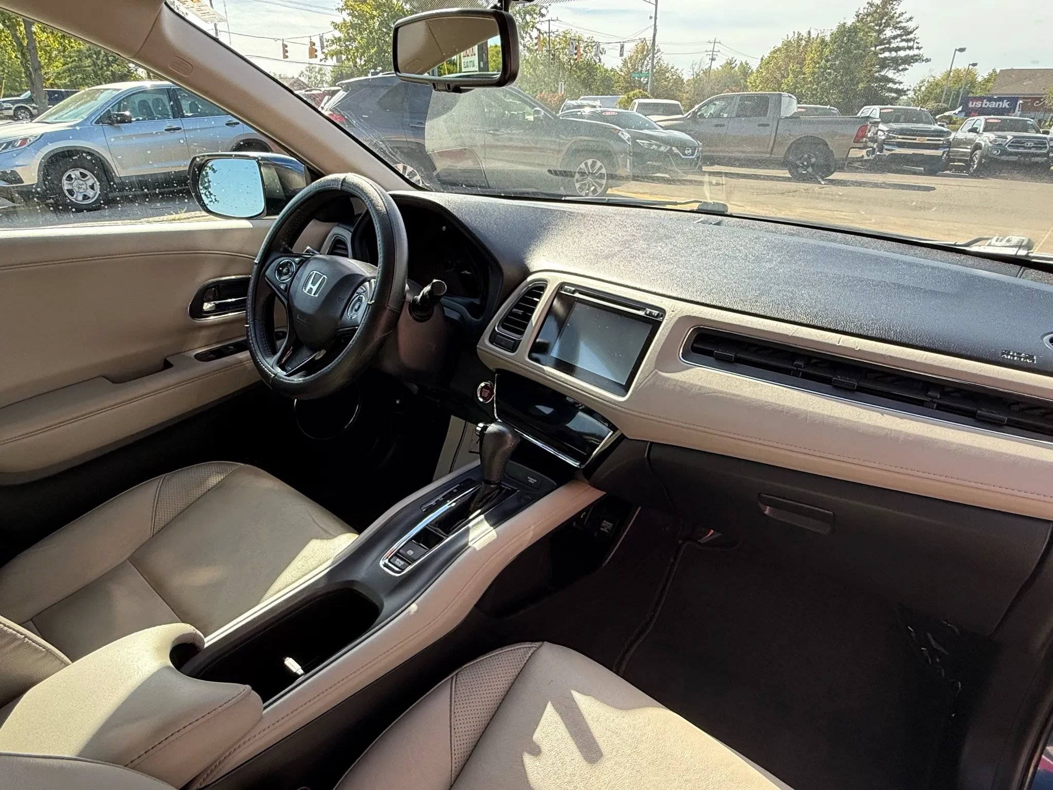 Used 2017 Honda HR-V EX-L image 12
