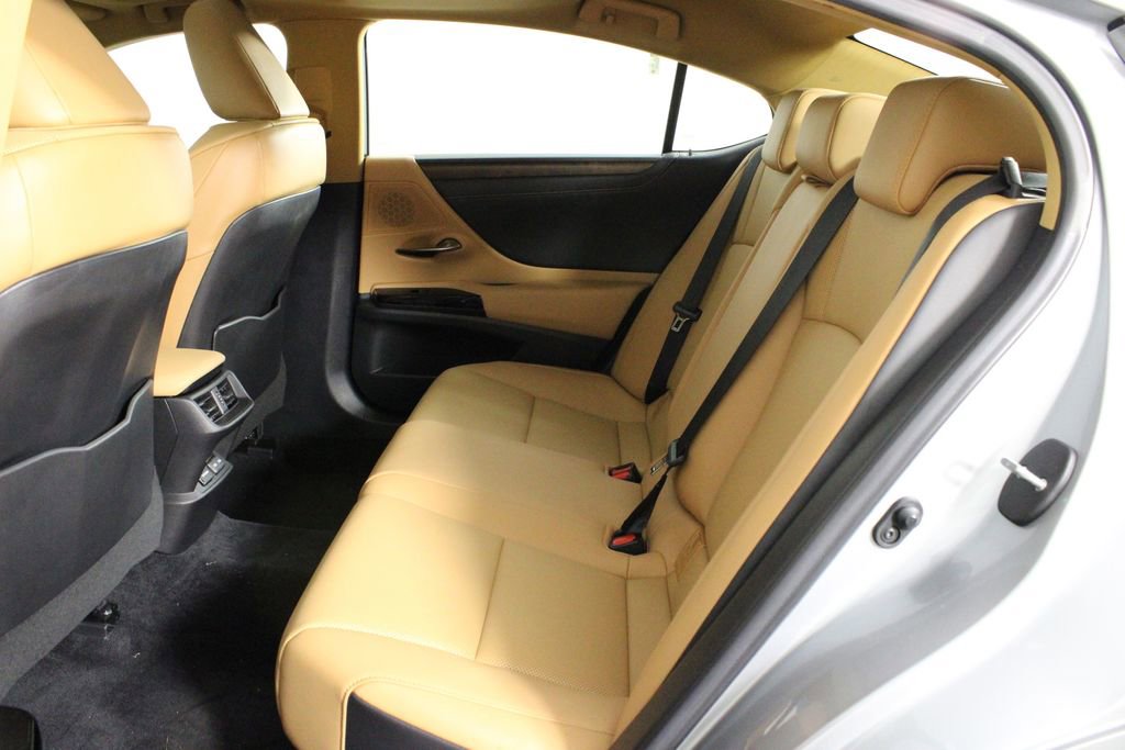 Used 2022 Lexus ES 350 w/ Premium Package image 11