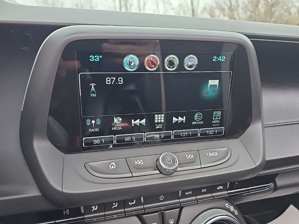 Used 2017 Chevrolet Camaro SS image 18