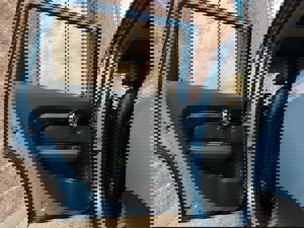 Used 2016 MINI Cooper Clubman image 38