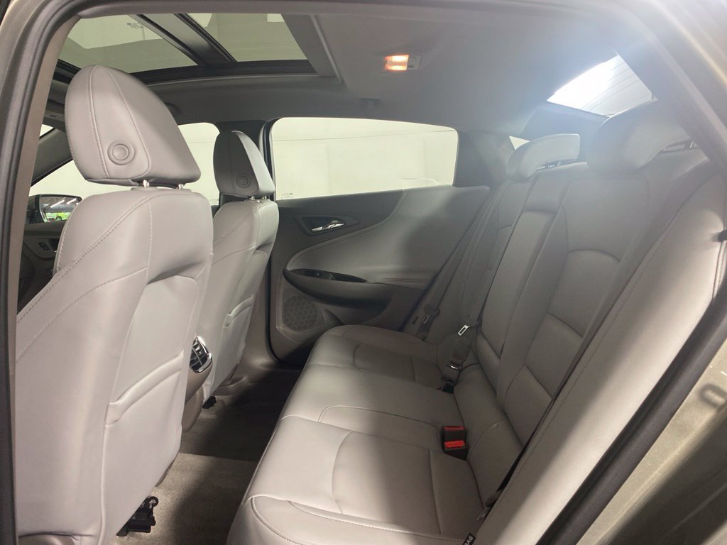 Used 2017 Chevrolet Malibu Hybrid w/ Leather Package FWD image 13