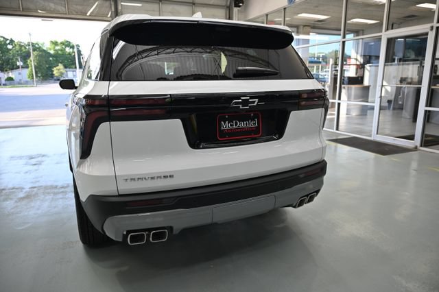 New 2026 Chevrolet Traverse LT w/ Driver Confidence Package FWD image 6