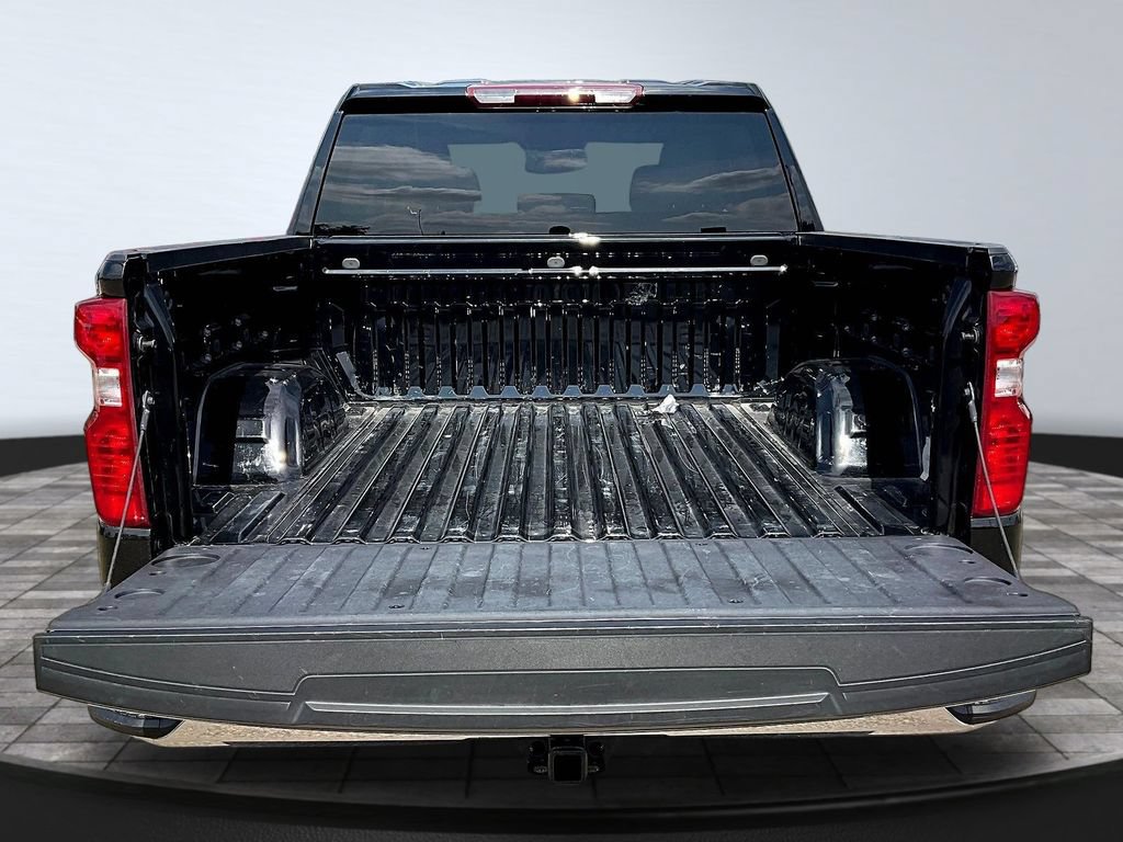 Used 2023 Chevrolet Silverado 1500 LT AWD/4WD image 9