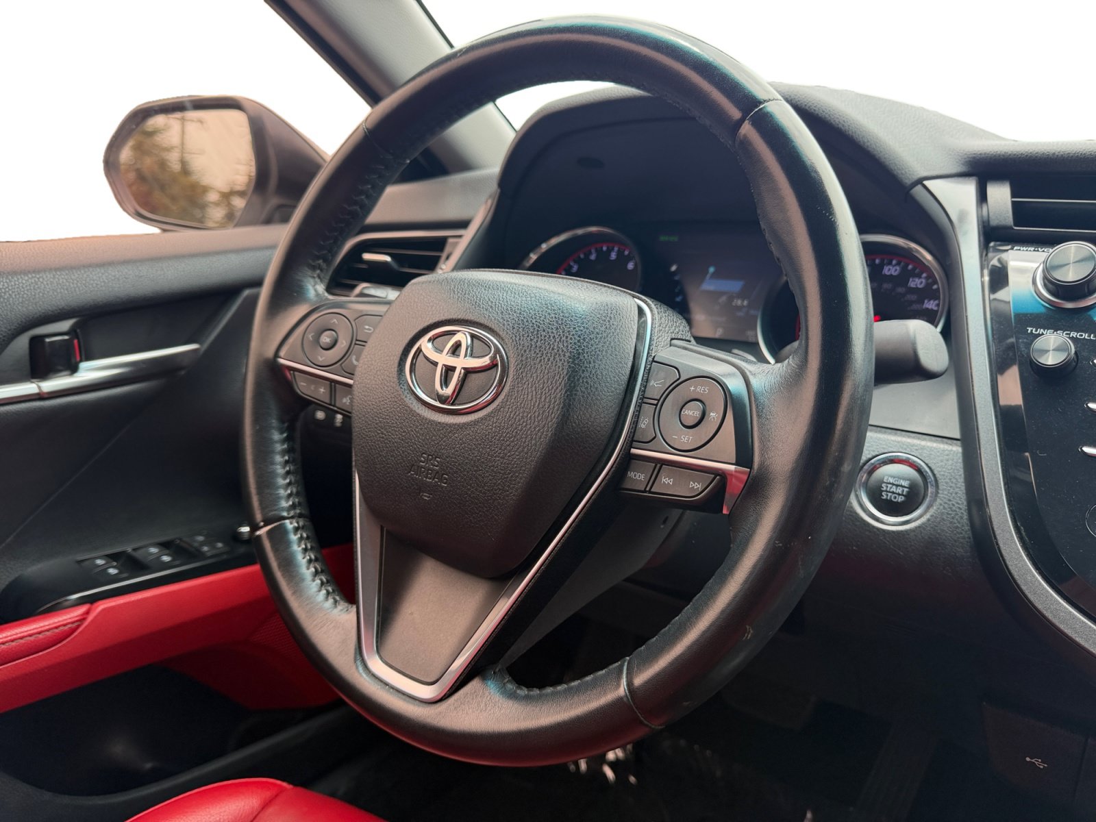 Used 2020 Toyota Camry XSE w/ Blackout Package FWD image 12