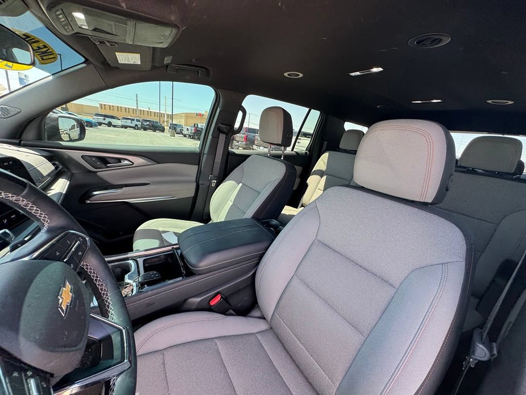 Used 2024 Chevrolet Traverse LT w/ Enhanced Driving Package AWD/4WD image 8