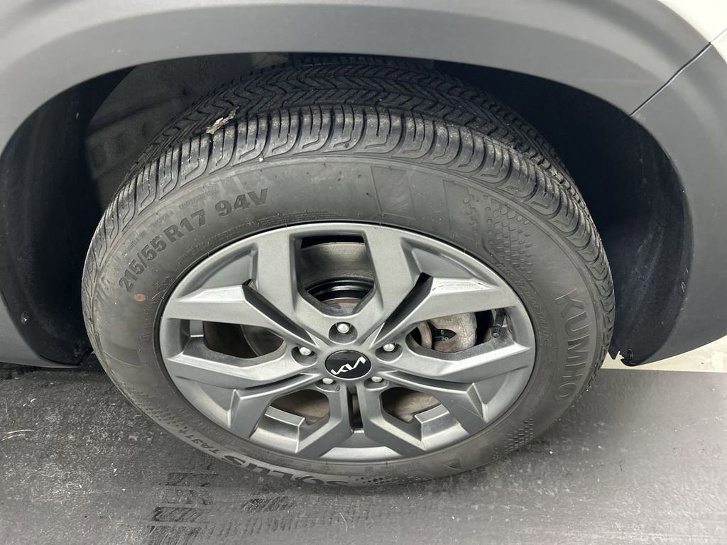 Certified 2024 Kia Seltos S image 8