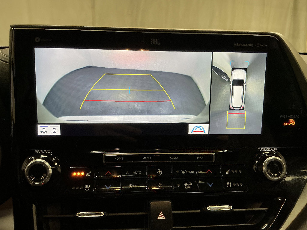 Used 2021 Toyota Highlander Limited AWD/4WD image 13