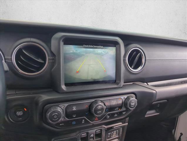 Used 2022 Jeep Wrangler Unlimited Sahara w/ Safety Group image 11