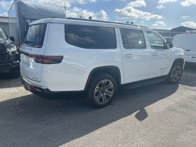 Used 2024 Jeep Wagoneer L Series II w/ Flexible Seating Group image 10