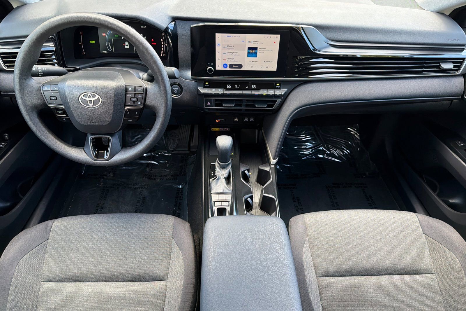 Used 2025 Toyota Camry LE image 10