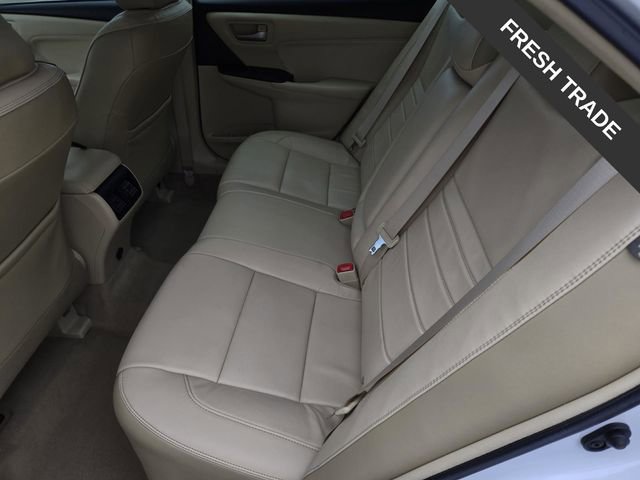 Used 2017 Toyota Camry XLE w/ Moonroof Package FWD image 11