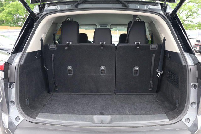 Certified 2025 Nissan Pathfinder SV FWD image 7