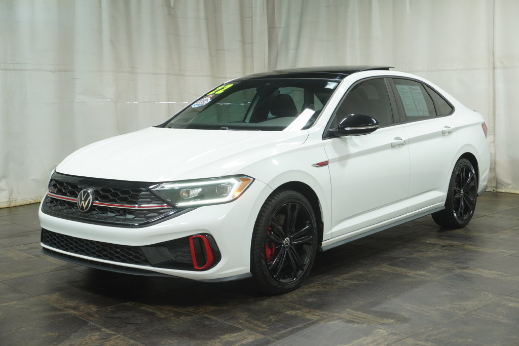Used 2022 Volkswagen Jetta GLI Autobahn FWD image 2