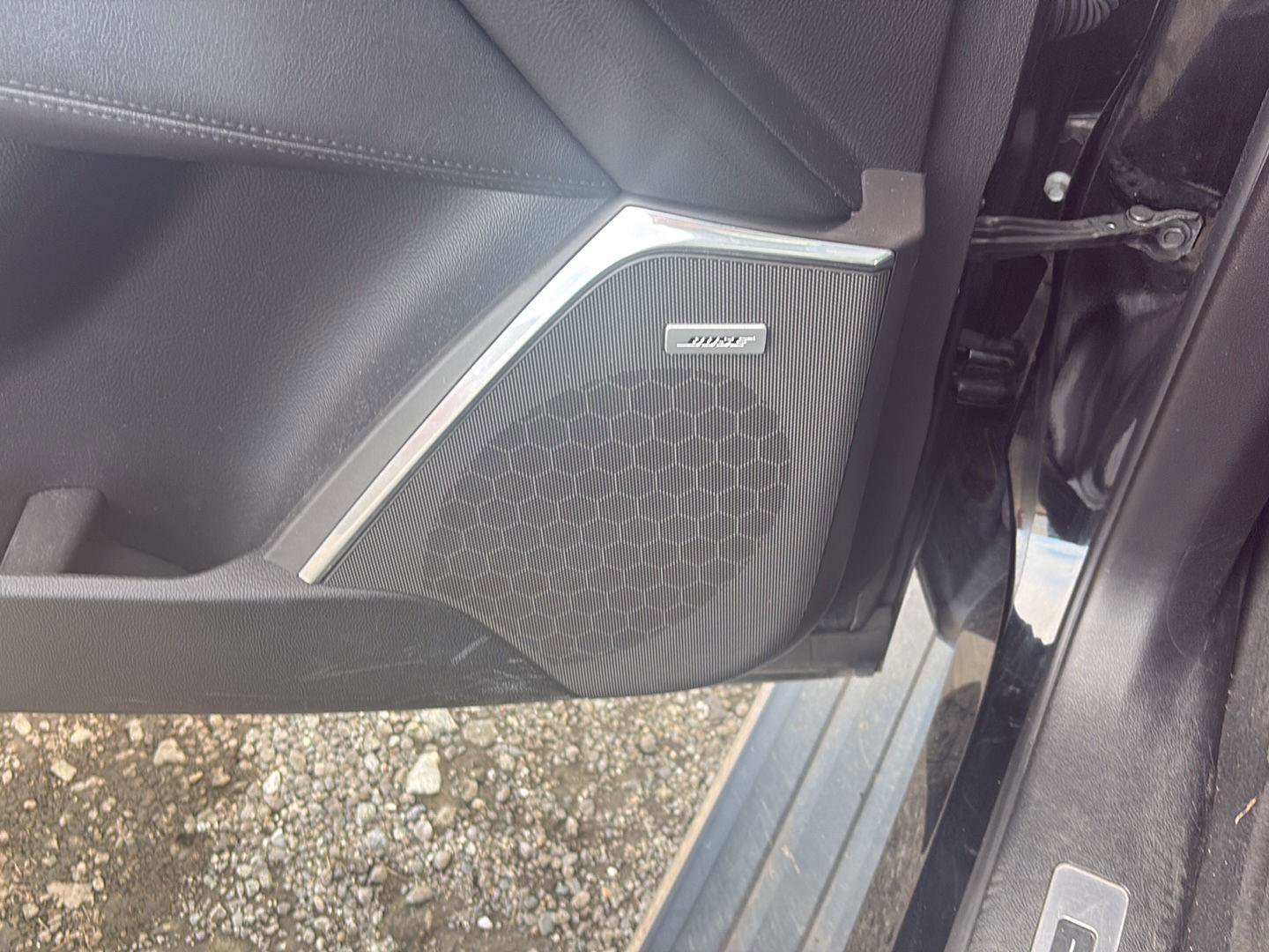 Used 2017 Cadillac Escalade Premium Luxury image 23