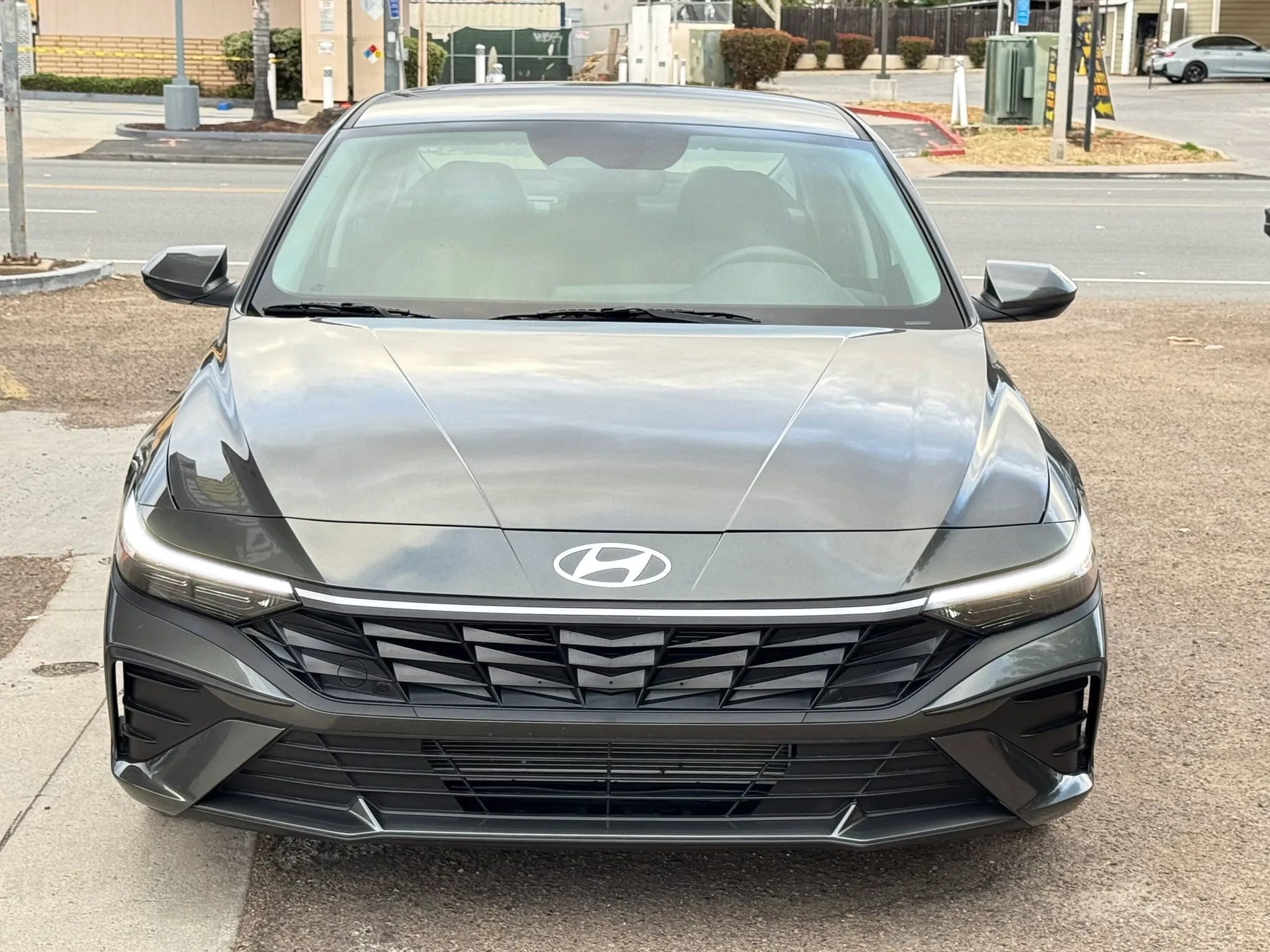 Used 2025 Hyundai Elantra SE FWD image 3