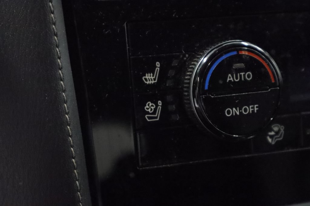 Used 2021 Nissan Armada Platinum w/ Captain's Chairs Package AWD/4WD image 28