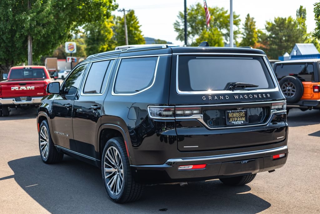 Used 2022 Jeep Grand Wagoneer Series III w/ Flexible Seating Group AWD/4WD image 9