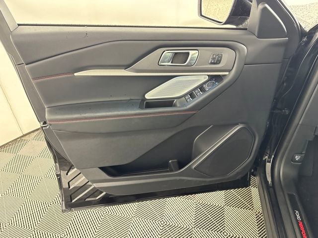 Used 2025 Ford Explorer ST w/ Sun And Sound Package image 22