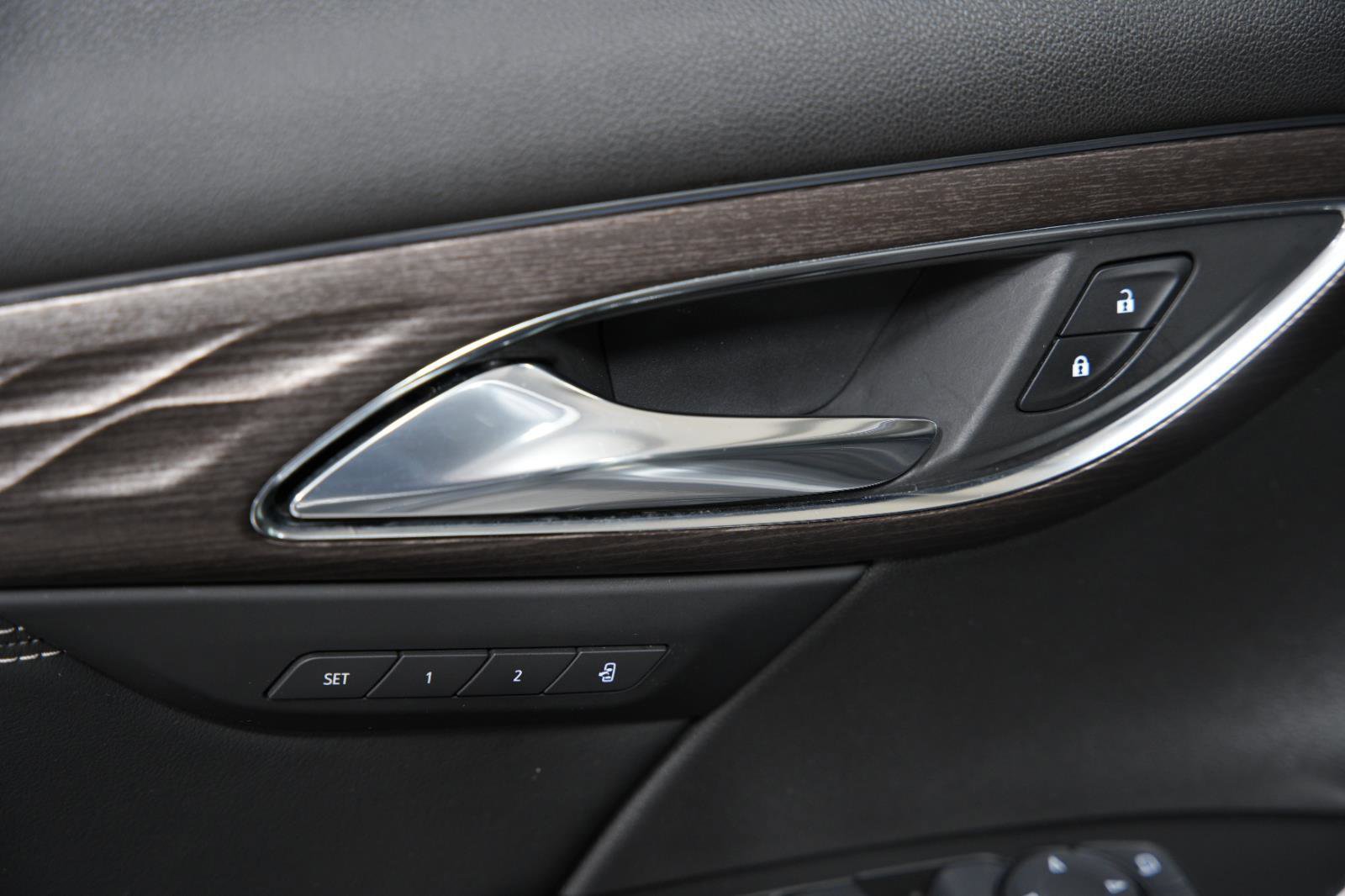 Used 2023 Buick Envision Avenir image 27