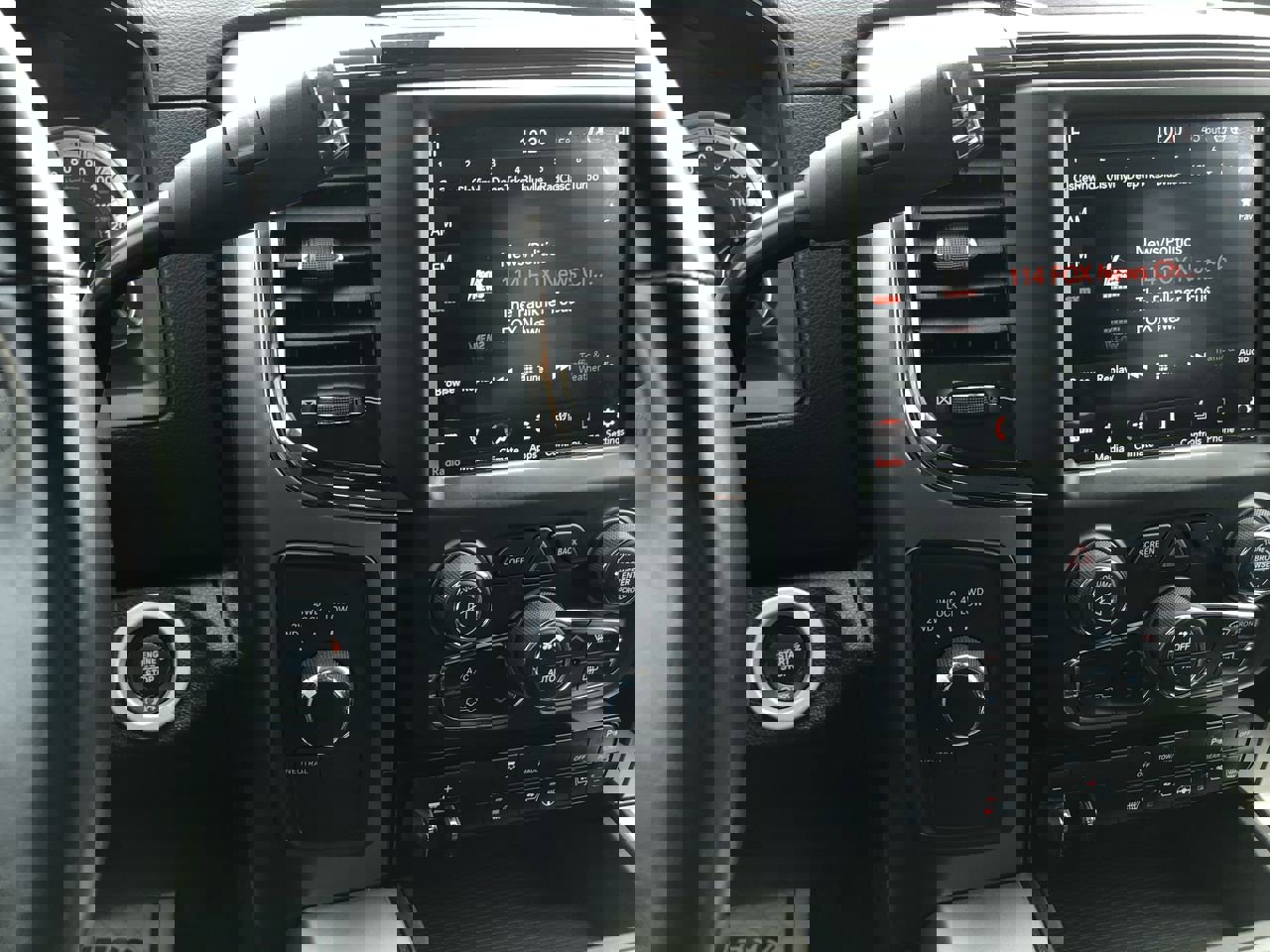 Used 2018 RAM 2500 Laramie w/ Sport Appearance Group image 26