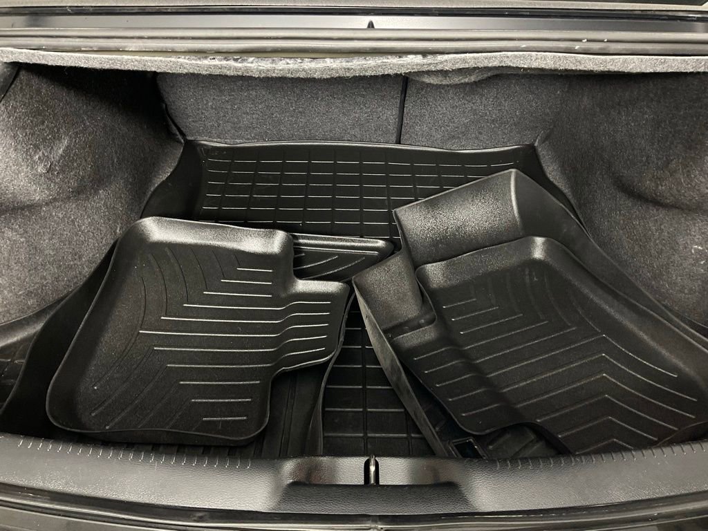 Used 2020 Chrysler 300 S image 11