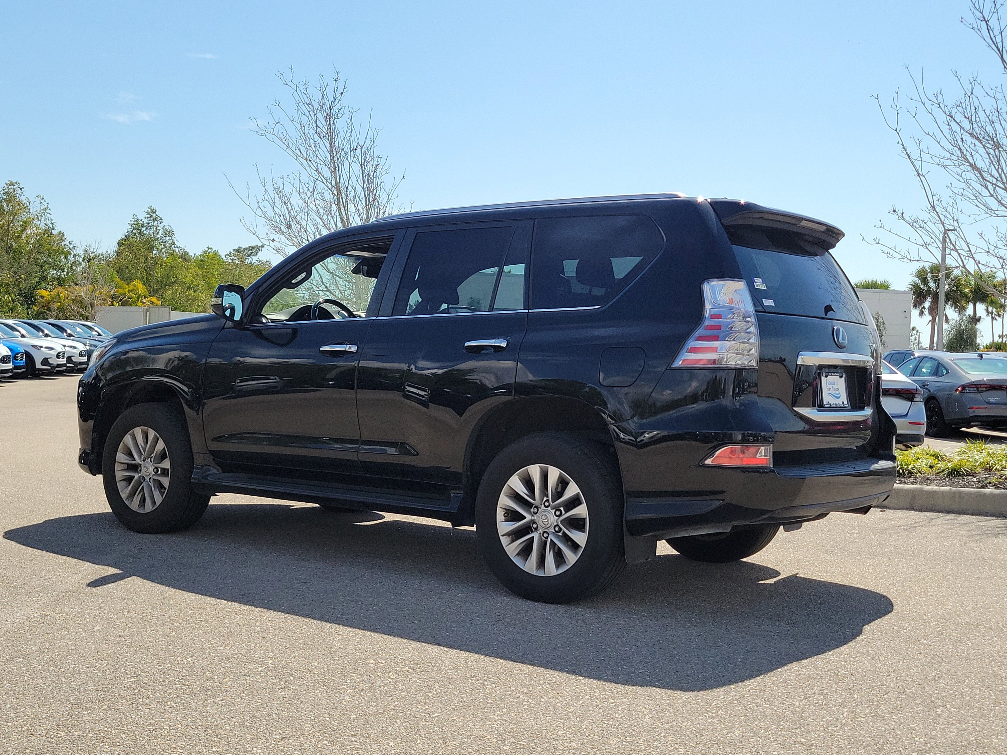Used 2021 Lexus GX 460 Premium w/ Premium Package image 5
