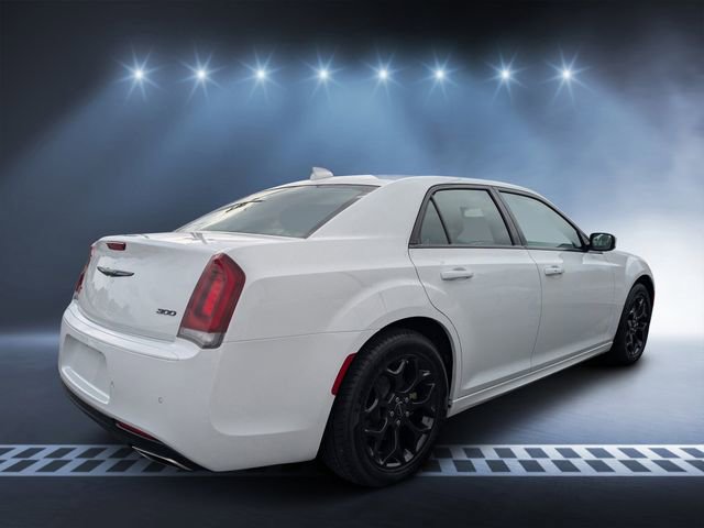 Used 2023 Chrysler 300 Touring L w/ Popular Equipment Group image 3