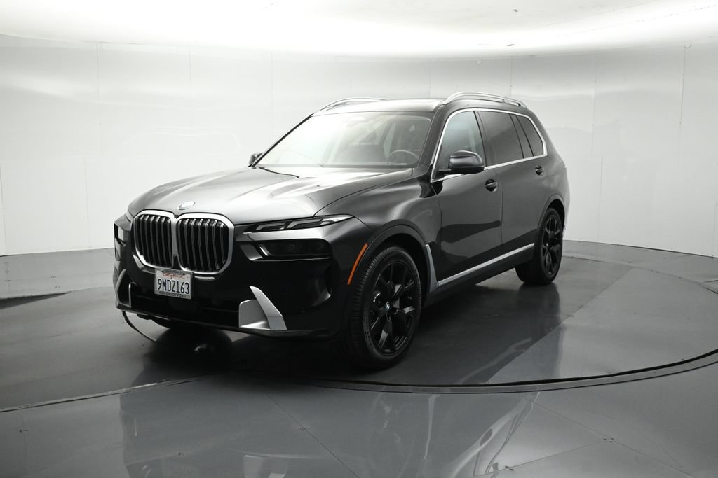 Used 2024 BMW X7 xDrive40i w/ Premium Package AWD/4WD image 5