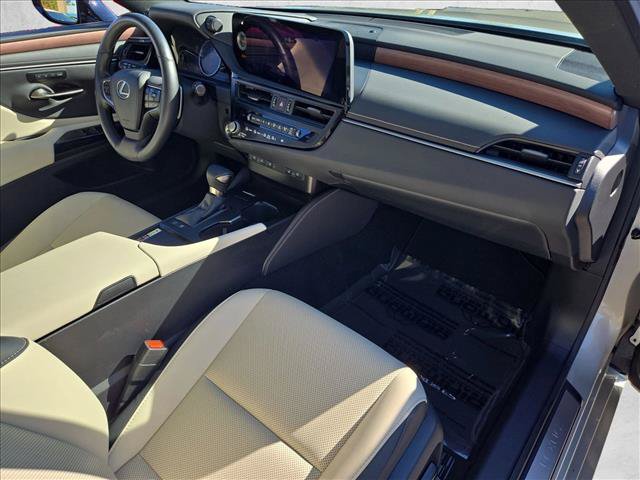Used 2025 Lexus ES 300h w/ Premium Package FWD image 21