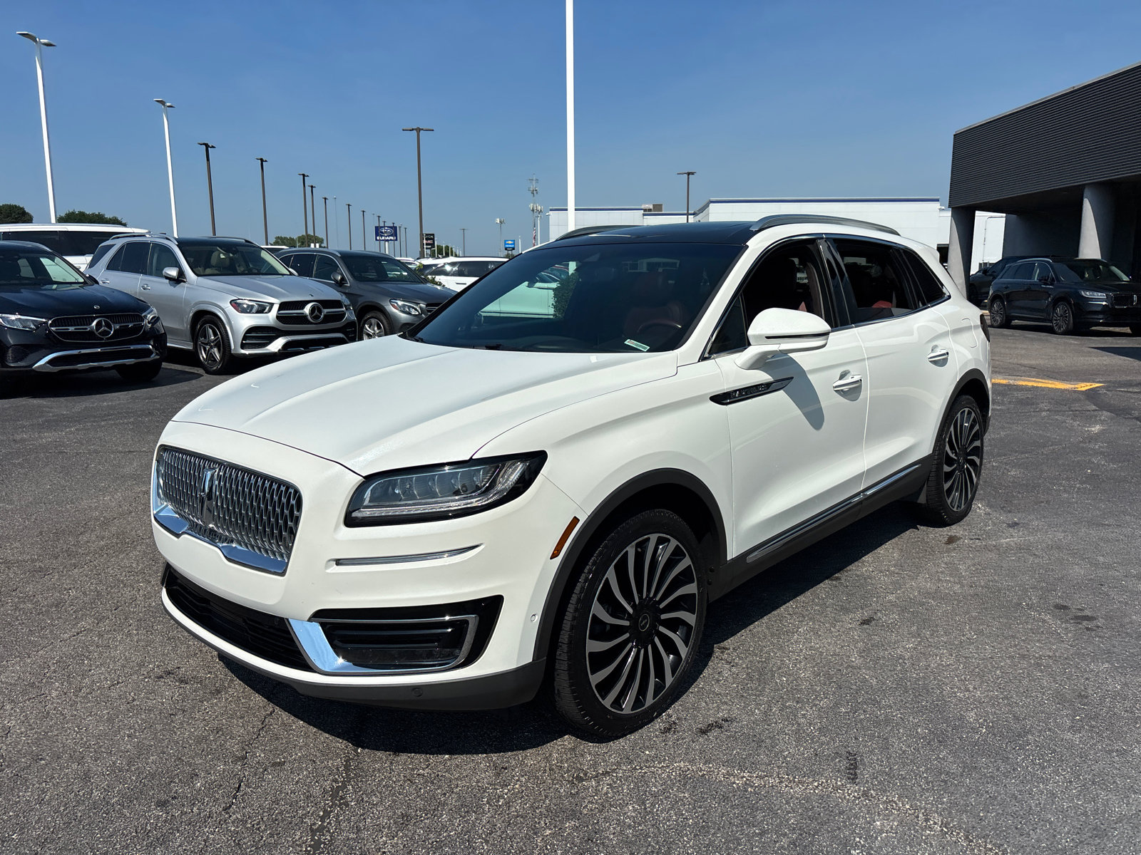 Certified 2020 Lincoln Nautilus Black Label w/ Class II Trailer Tow Package AWD/4WD image 3