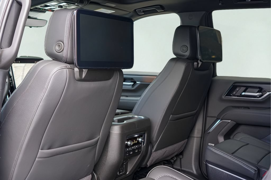 New 2026 GMC Yukon Denali w/ Denali Reserve Package AWD/4WD image 19