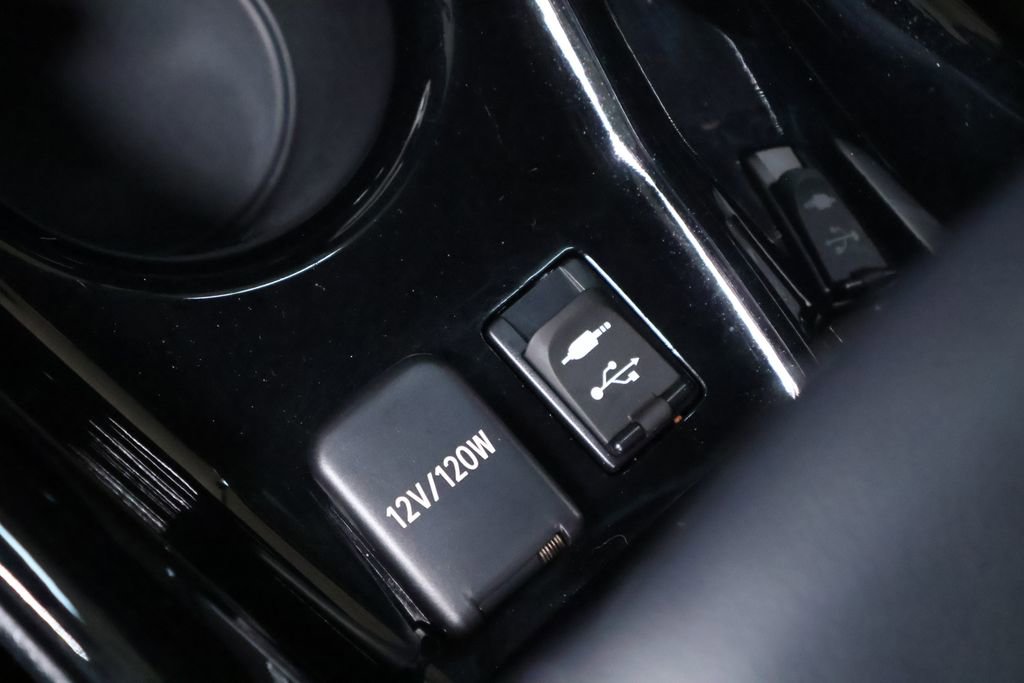 Used 2018 Toyota Prius Prime Premium image 30