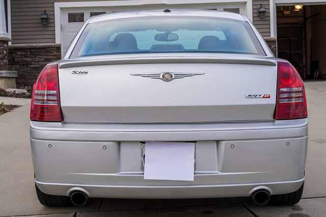Used 2006 Chrysler 300 SRT8 w/ SRT Option Group II image 7