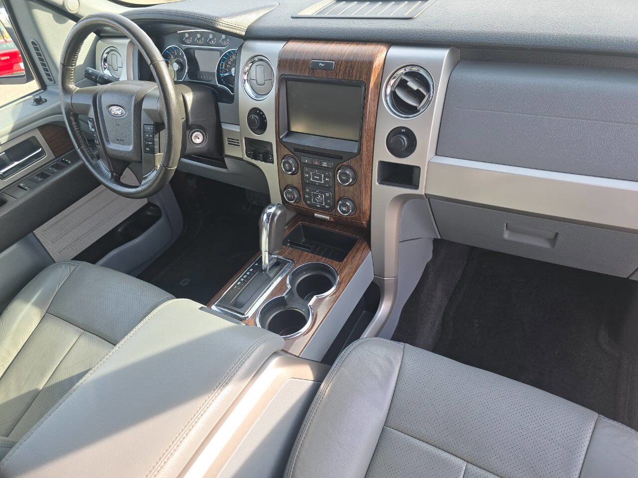 Used 2013 Ford F150 Lariat w/ Lariat Chrome Pkg image 14