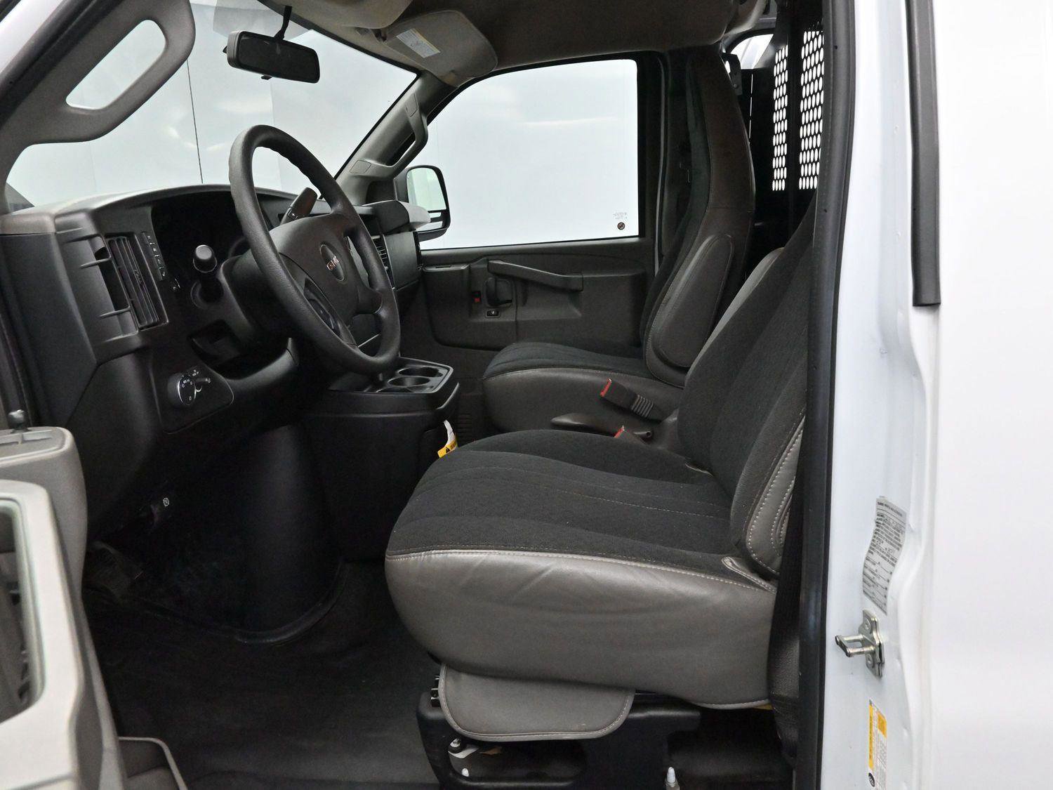 Used 2024 GMC Savana 2500 w/ Driver Convenience Package image 14