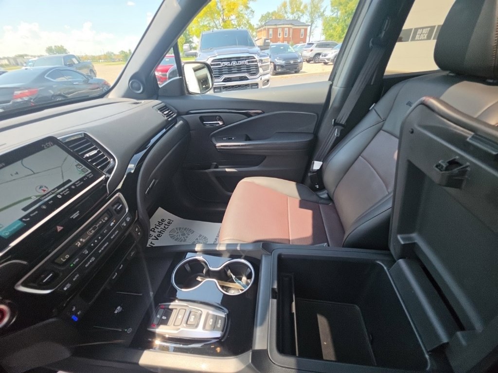 Certified 2025 Honda Ridgeline Black Edition image 25