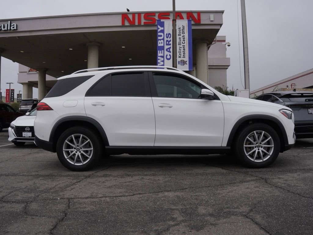 Used 2024 Mercedes-Benz GLE 450e 4MATIC image 3