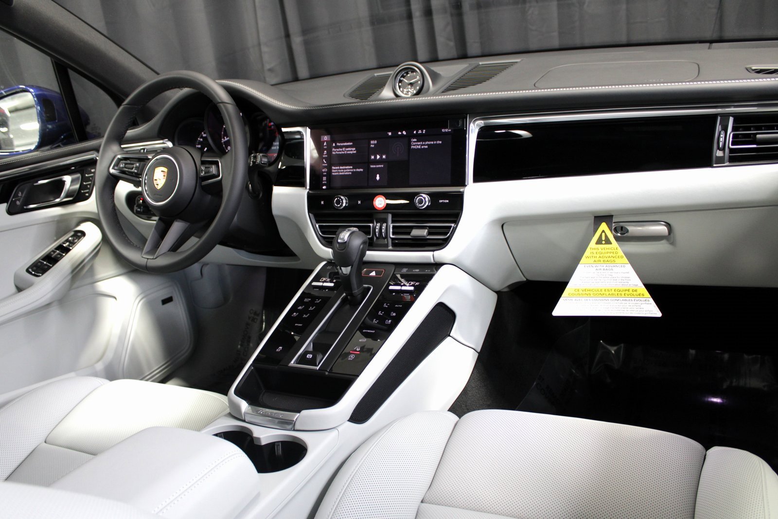 New 2026 Porsche Macan image 22