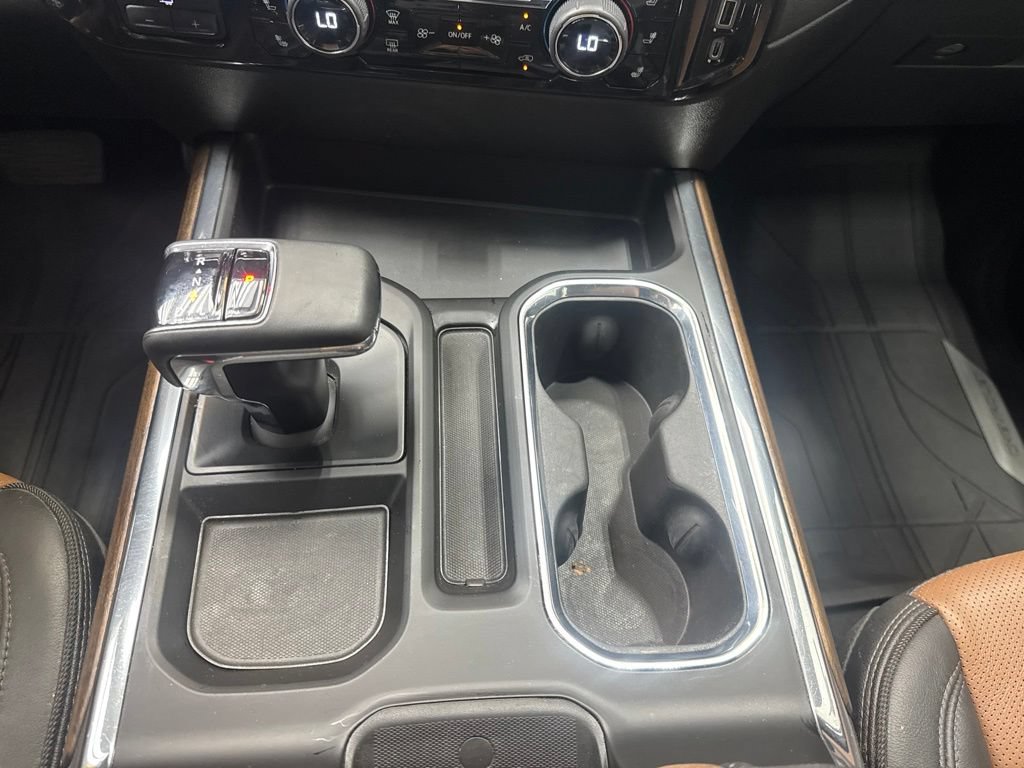 Used 2023 Chevrolet Silverado 1500 High Country w/ High Country Premium Package AWD/4WD image 27