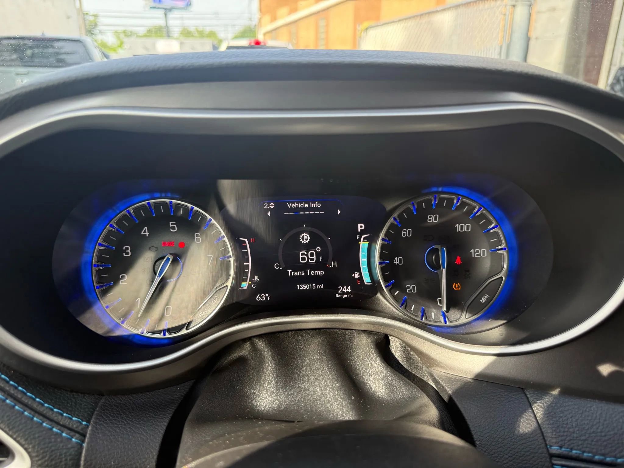 Used 2021 Chrysler Pacifica Touring w/ Uconnect Theater Family Group image 19