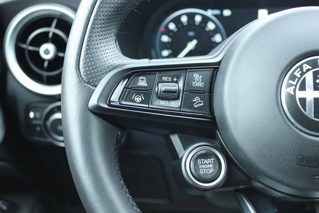 Used 2024 Alfa Romeo Stelvio Ti image 25