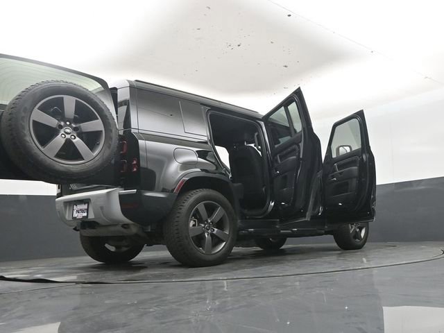 Used 2025 Land Rover Defender 110 S AWD/4WD image 53