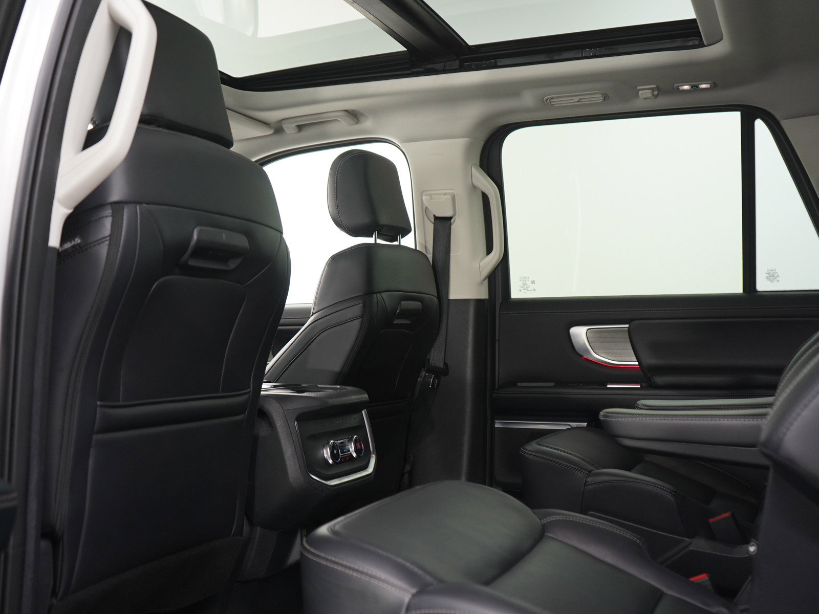 Used 2025 Ford Expedition Max Platinum AWD/4WD image 22