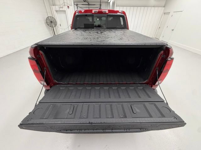 Used 2026 Chevrolet Colorado Z71 w/ Technology Package AWD/4WD image 23