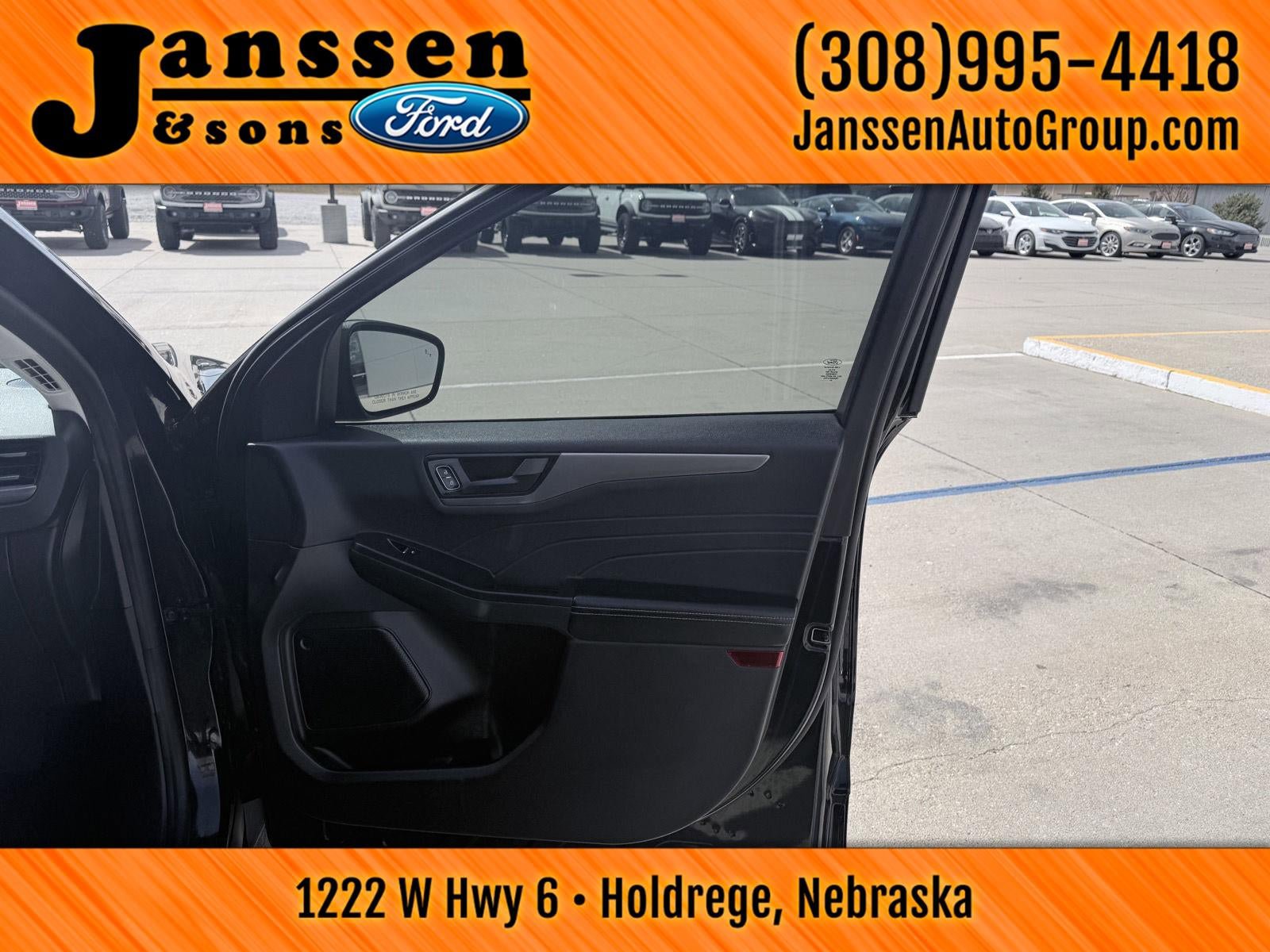 Used 2024 Ford Escape Active AWD/4WD image 14