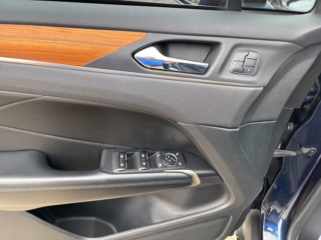 Used 2017 Lincoln MKC Select w/ Lincoln MKC Climate Package image 17