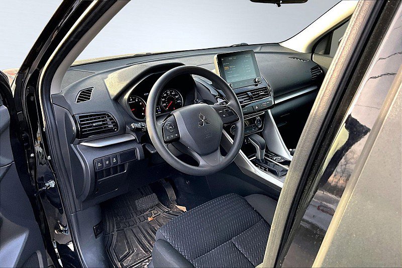 Used 2024 Mitsubishi Eclipse Cross LE image 14