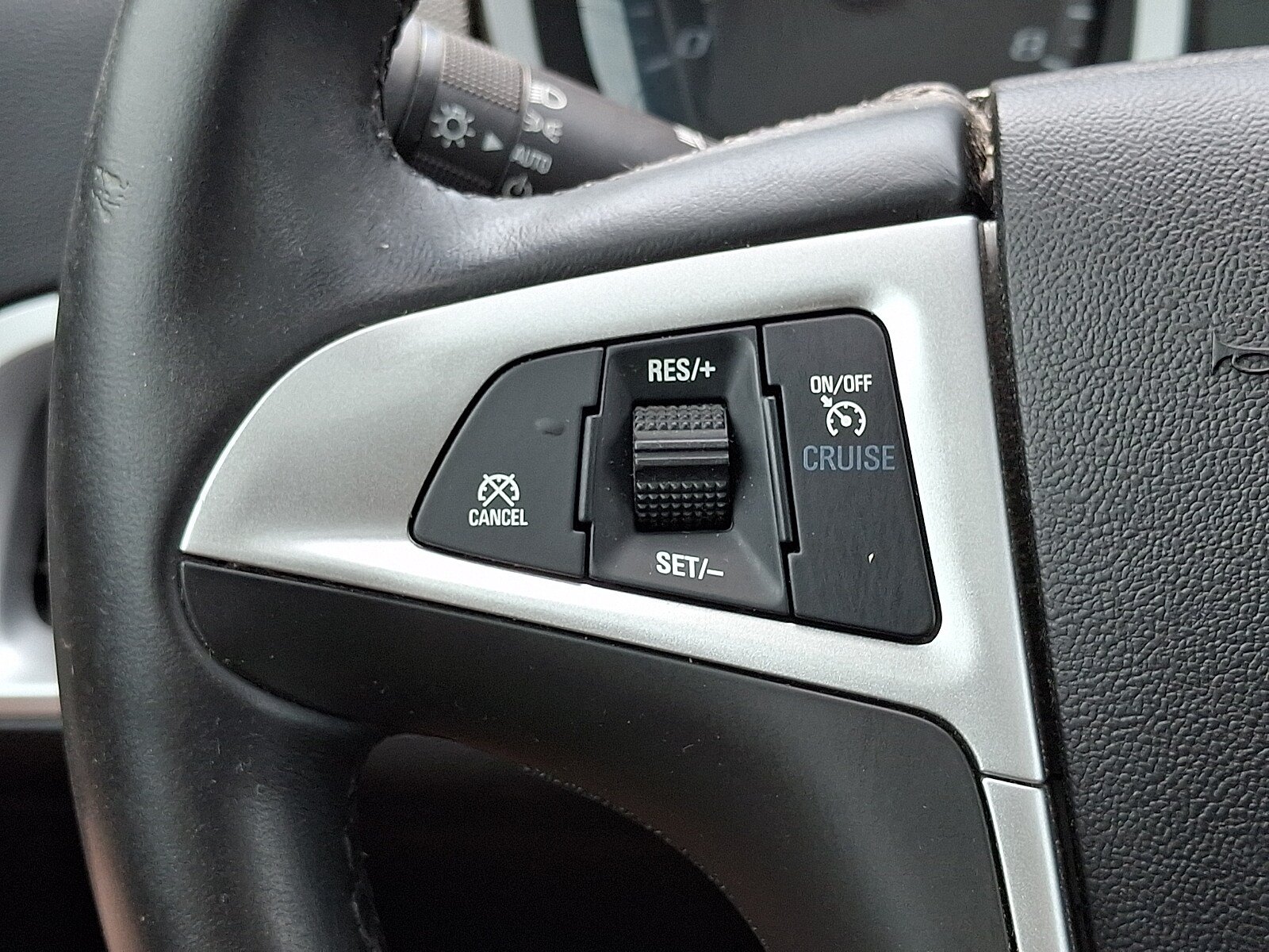 Used 2012 Chevrolet Equinox LT w/ Driver Convenience Package FWD image 23