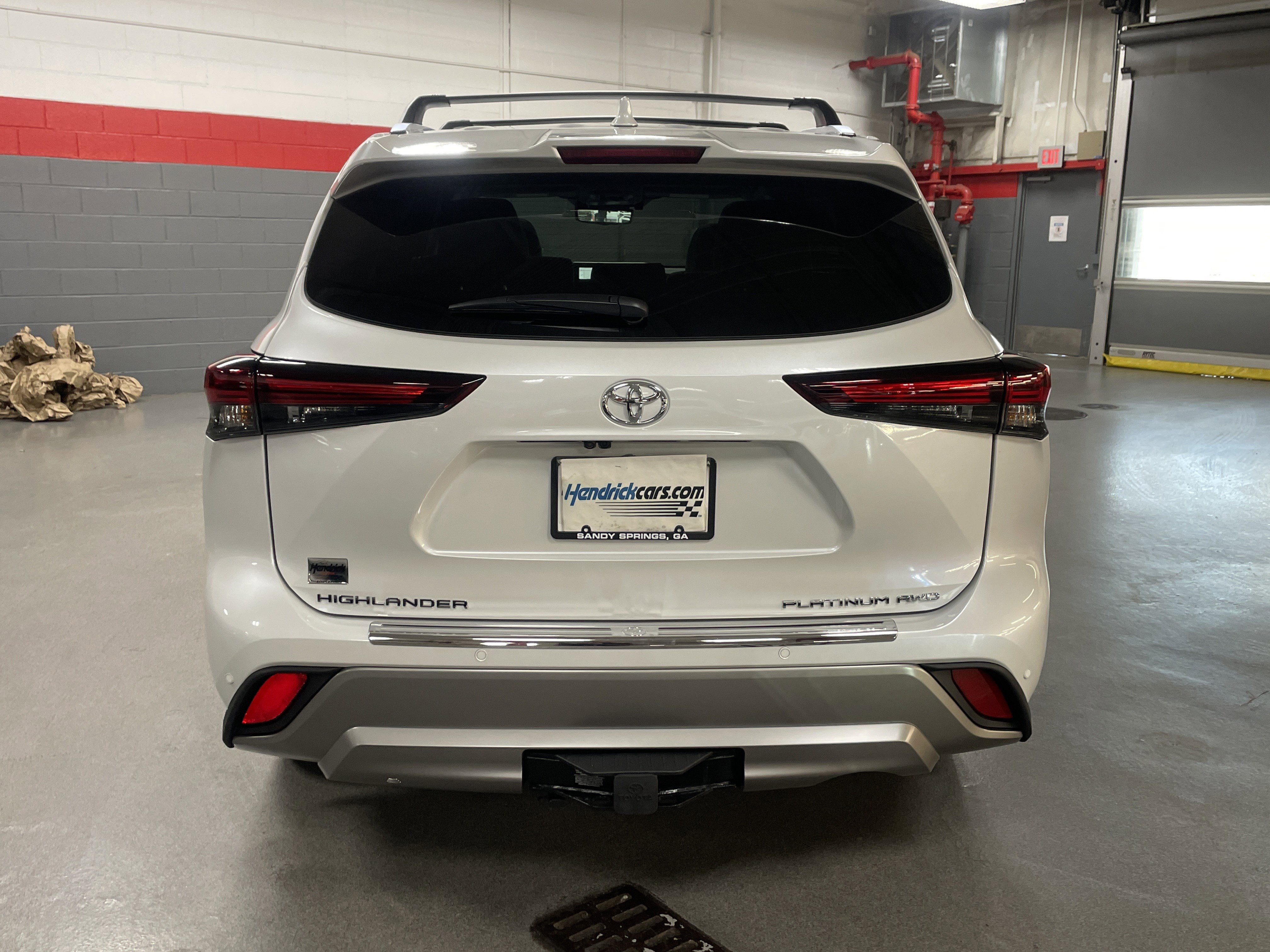 Certified 2025 Toyota Highlander Platinum image 9