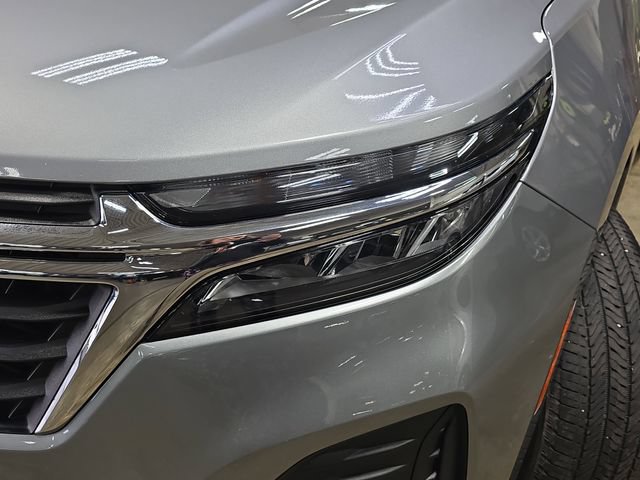 Used 2024 Chevrolet Equinox LS w/ Driver Confidence II Package AWD/4WD image 31